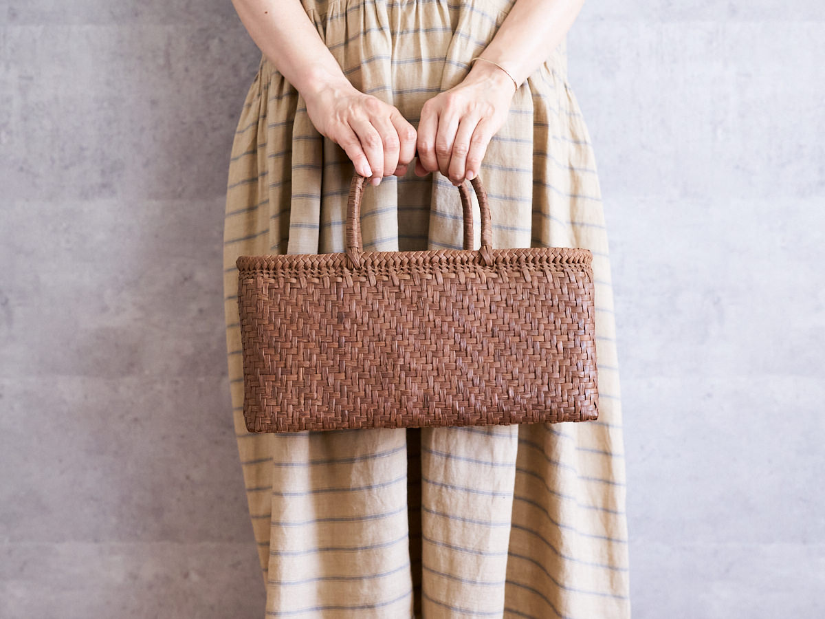 Basket Bag “Horizontal” / Grapevine / Yamagata-JPN 150977-1 山形県/やまぶどう 手提げ 細あじろ編み 浅