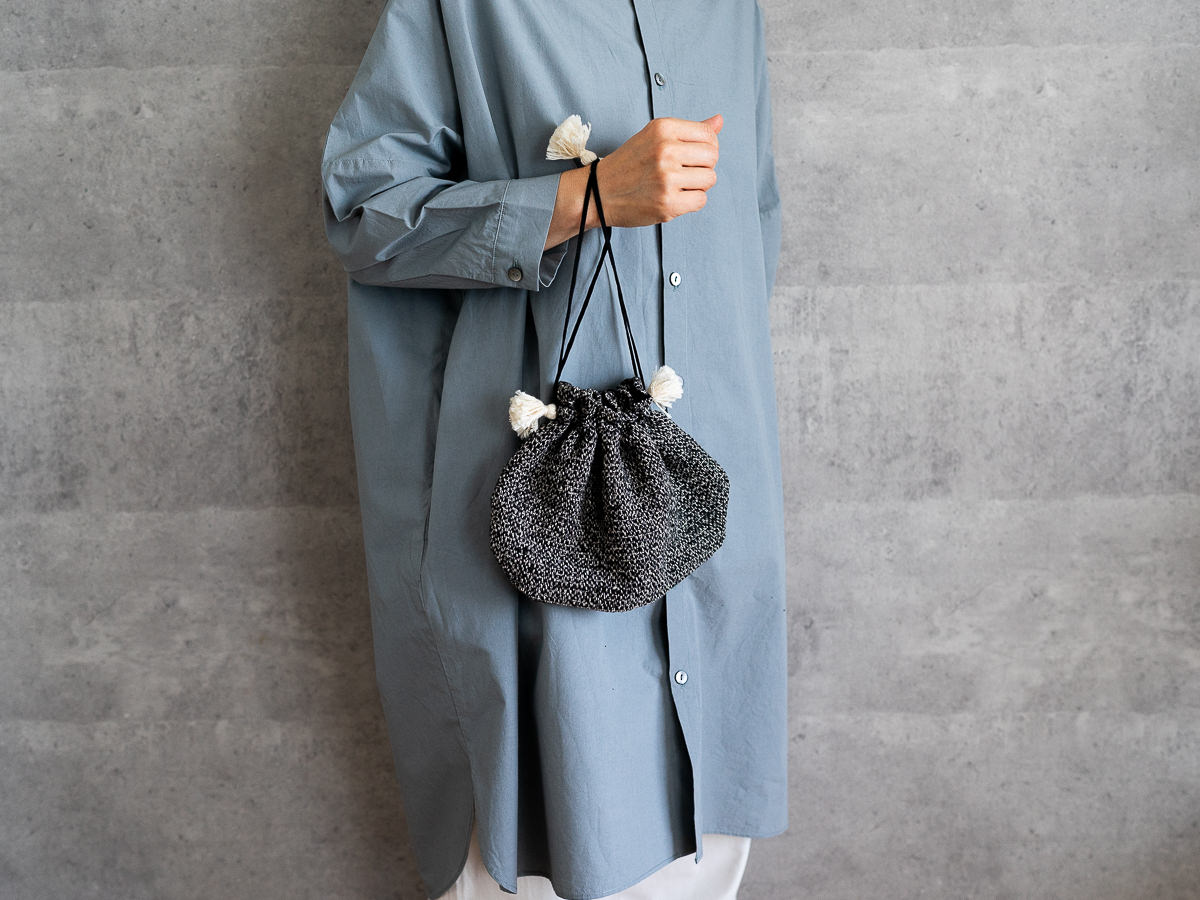 330920　インド/シルク×コットン　Drawstring Bag　Monochrome　S・L　2サイズ