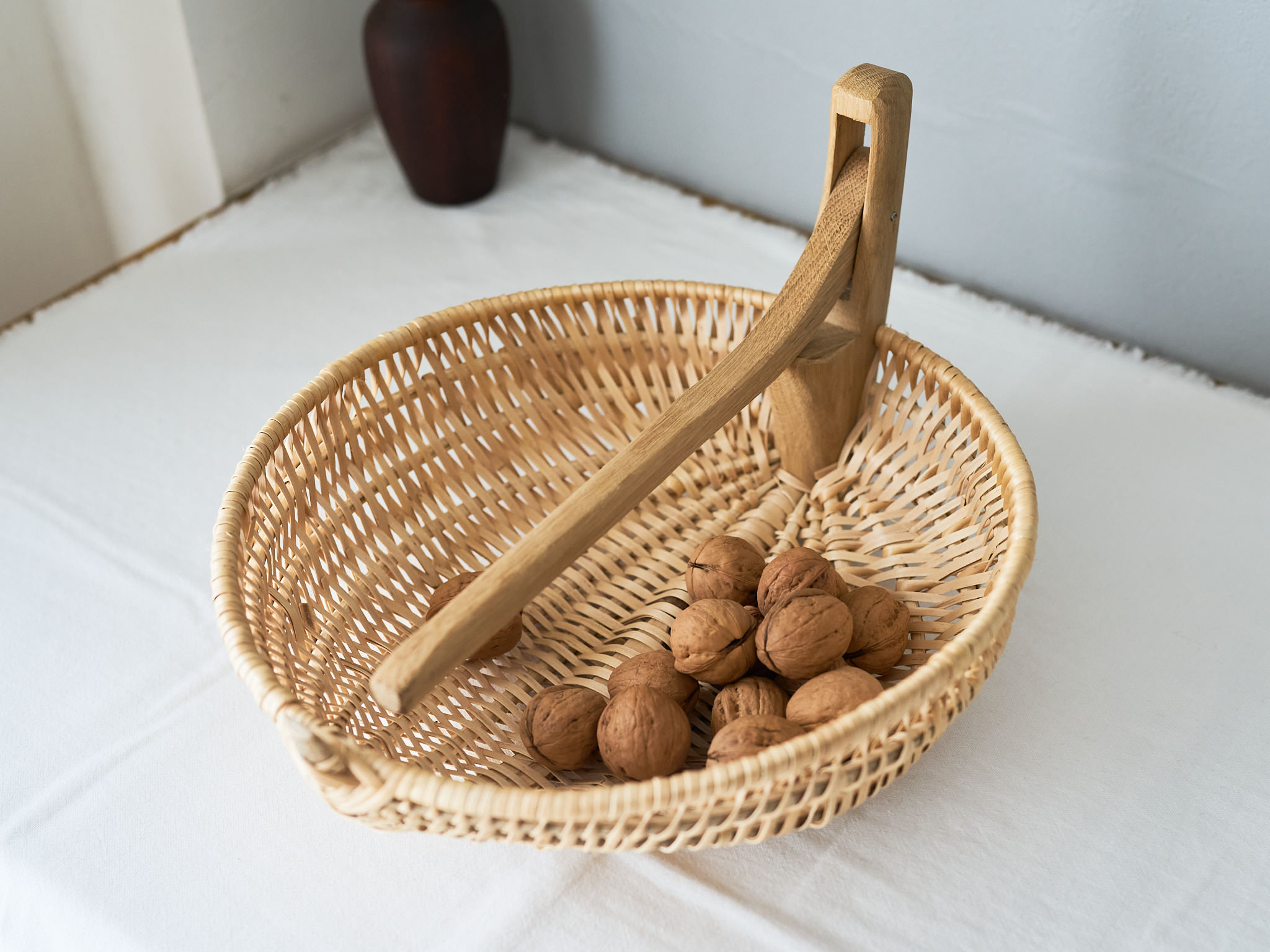 640209-1 ドイツ/やなぎ×ヘーゼル くるみ割りバスケット