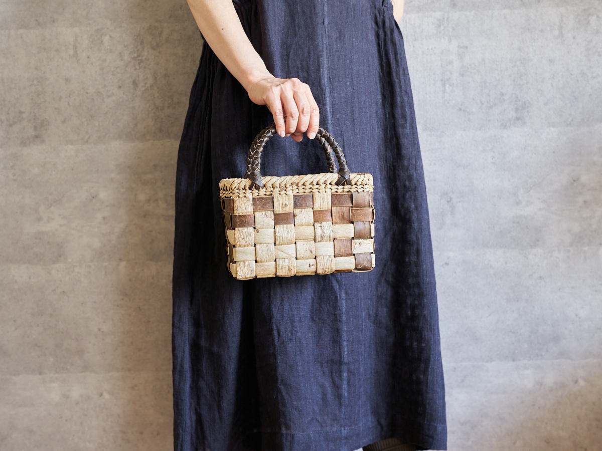 1510755　岩手県/くるみ　手提　表皮市松　裏皮チェック　ミニ